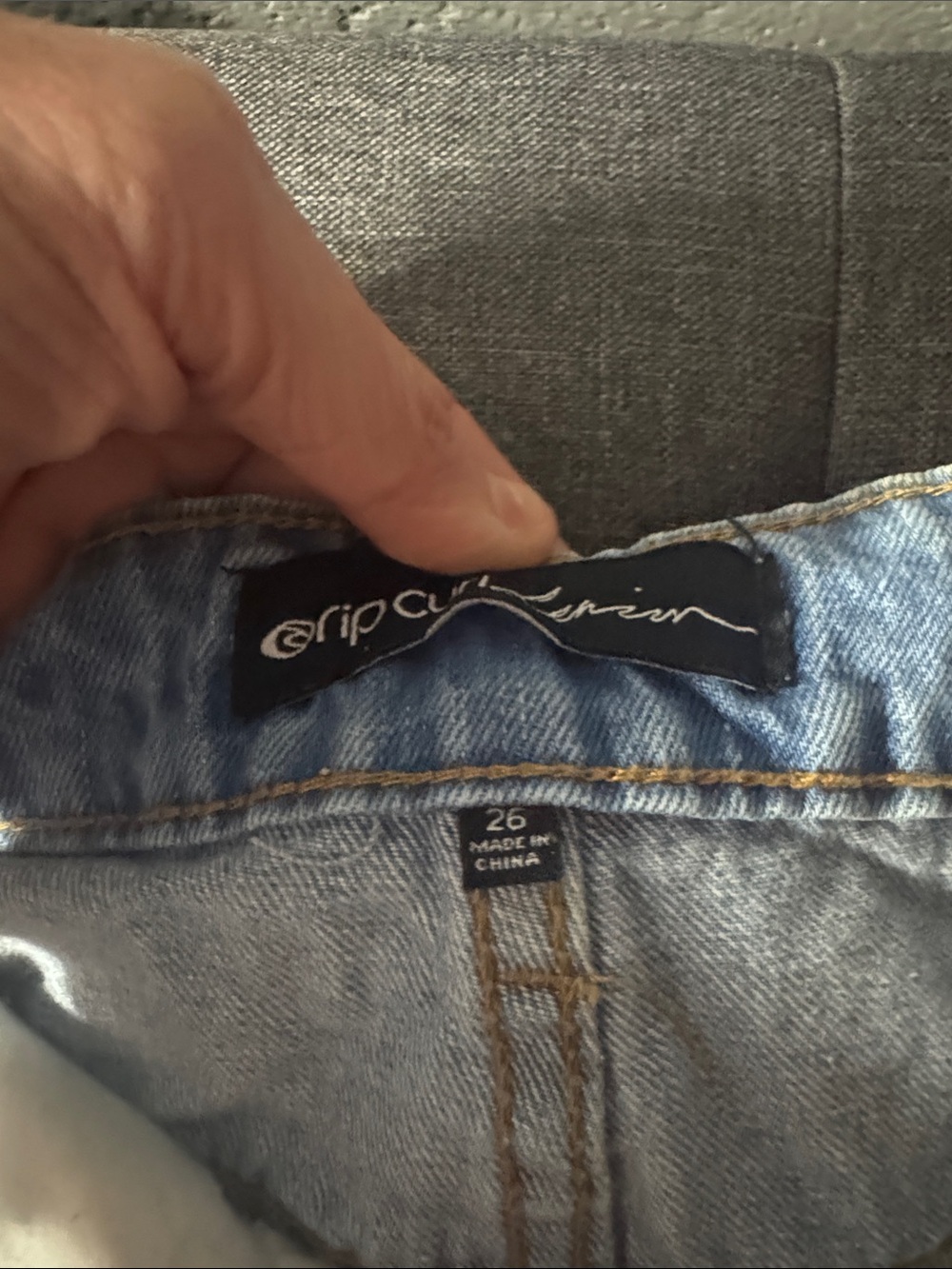 Jean shorts // Rip Curl - Picture 2 of 7